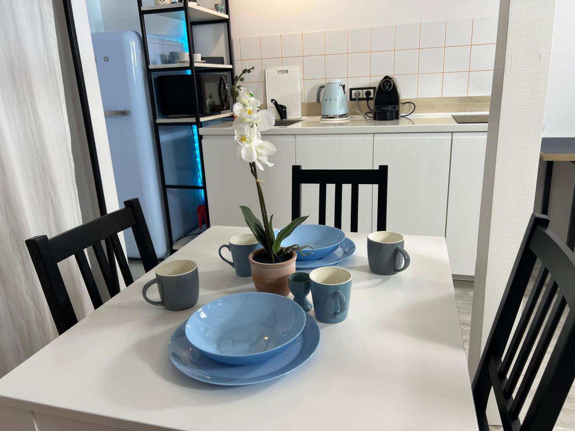 Apartamento Lazienki Krolewskie Z Antresola I Widokiem Varsovia